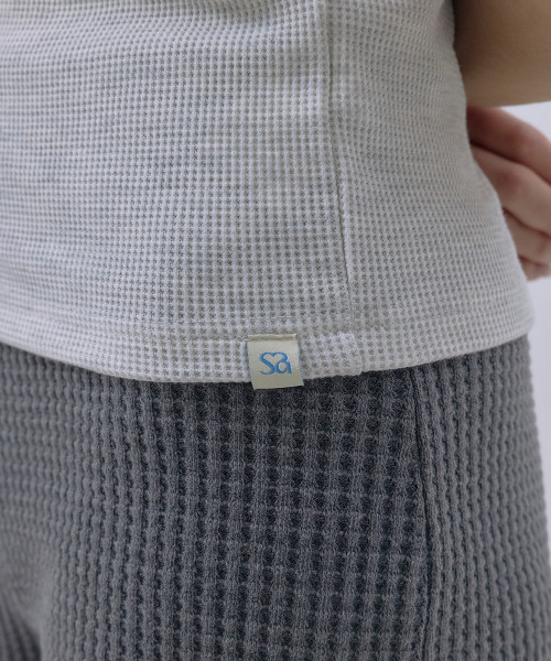SAYUU(サユ)の「ソフトワッフルスリーブレスオートミール(Tシャツ/カットソー・レディース・オートミール・FREE)」の6枚目の写真