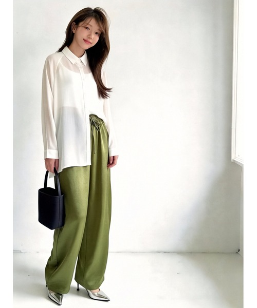 Sew loop(ソーループ)の「ビッグシルエットシアーシャツ(シャツ/ブラウス・レディース・ブラック/オフホワイト・L/M)」の15枚目の写真
