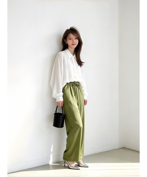 Sew loop(ソーループ)の「ビッグシルエットシアーシャツ(シャツ/ブラウス・レディース・ブラック/オフホワイト・L/M)」の13枚目の写真