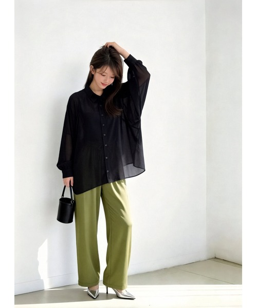 Sew loop(ソーループ)の「ビッグシルエットシアーシャツ(シャツ/ブラウス・レディース・ブラック/オフホワイト・L/M)」の9枚目の写真