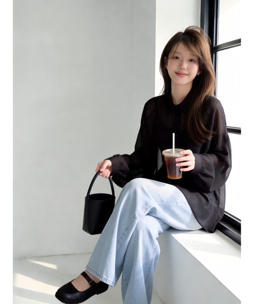 Sew loop(ソーループ)の「ビッグシルエットシアーシャツ(シャツ/ブラウス・レディース・ブラック/オフホワイト・L/M)」の11枚目の写真