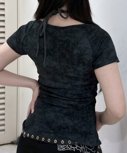 Never mind the XU / Chikashitsu+（ネバーマインド ザ エックスユー / チカシツプラス）の「【nmtc+】Ink Layered Halter Neck Tee / 【エヌエムティーシープラス】インクレイヤードホルターネック半袖Tシャツ（Tシャツ/カットソー・レディース・チャコール/ブラック/ホワイト・ONE SIZE）」の16枚目の写真
