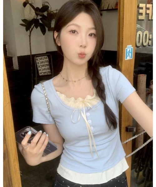 CHEER(チアー)の「リボンインナー付きヘンリーネックリブミニ丈トップス(Tシャツ/カットソー・レディース・ブルー/ピンク/ブラック/グレー・S)」の6枚目の写真
