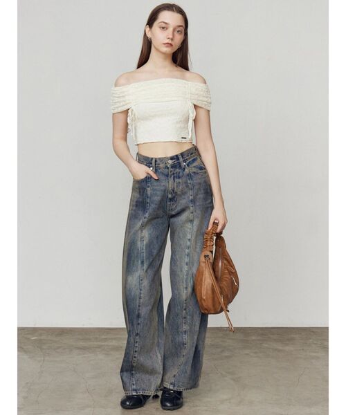 EMODA(エモダ)の「レースギャザーオフショルダートップ(Tシャツ/カットソー・レディース・アイボリー/ブラック/ブルー・FREE)」の12枚目の写真