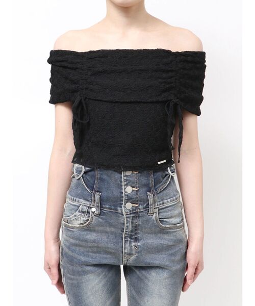 EMODA(エモダ)の「レースギャザーオフショルダートップ(Tシャツ/カットソー・レディース・アイボリー/ブラック/ブルー・FREE)」の18枚目の写真