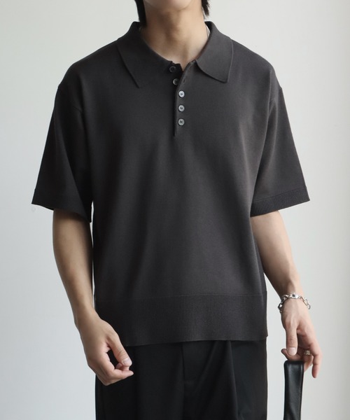 welise(ウェライズ)の「【welise/ウェライズ】サマースムースニット メニーボタン 半袖 ショート丈 ポロシャツ(ポロシャツ・メンズ・チャコールグレー/ホワイト/ブラック/レッド/ネイビー・S/M/L)」の3枚目の写真