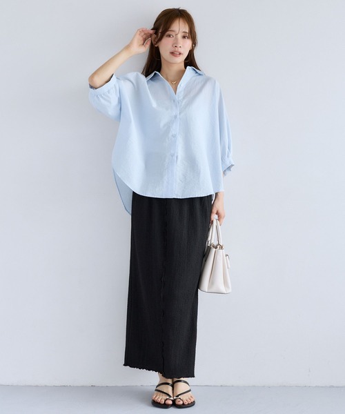 mysty woman(ミスティウーマン)の「バックボリュームシャツ半袖 1046996(シャツ/ブラウス・レディース・サックスブルー/オフホワイト・FREE)」の3枚目の写真