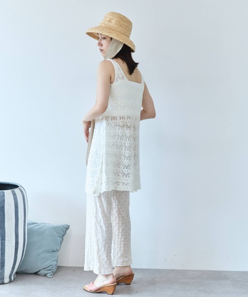 flaeu(フラユ)の「Crochet Sleeveless Tunic Knit(ベスト・レディース・ブラック/アイボリー・FREE)」の12枚目の写真