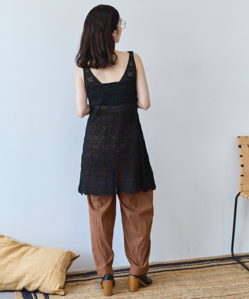 flaeu(フラユ)の「Crochet Sleeveless Tunic Knit(ベスト・レディース・ブラック/アイボリー・FREE)」の5枚目の写真