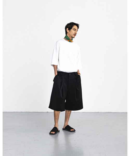 ANGLAN(アングラン)の「Double Tuck Half Slacks - Black(その他パンツ・メンズ・その他・1/2)」の6枚目の写真