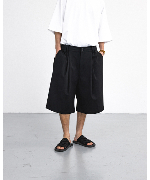 ANGLAN(アングラン)の「Double Tuck Half Slacks - Black(その他パンツ・メンズ・その他・1/2)」の5枚目の写真