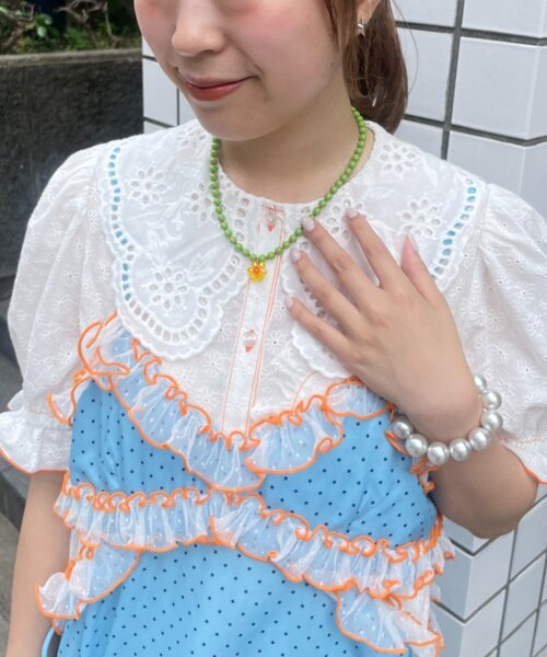 HELLO.SANFRANCISCO(ハローサンフランシスコ)の「【HELLO.SANFRANCISCO】フラワービーズネックレス(ネックレス・レディース・ホワイト/グリーン・ONE SIZE)」の8枚目の写真