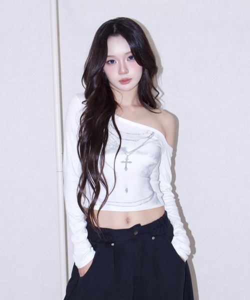 REINE NOIRE(レーヌノワール)の「lure fit tops. / ルアー フィット トップス(Tシャツ/カットソー・レディース・ホワイト・FREE)」の1枚目の写真