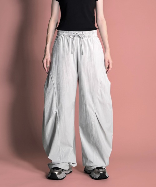 MAISON SELECT(メゾンセレクト)の「7E23 タックデザイン ワイドカーブパンツ(その他パンツ・レディース・グレー/ベージュ/チャコール・FREE)」の1枚目の写真
