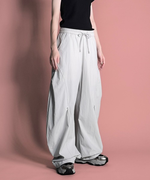 MAISON SELECT(メゾンセレクト)の「7E23 タックデザイン ワイドカーブパンツ(その他パンツ・レディース・グレー/ベージュ/チャコール・FREE)」の5枚目の写真