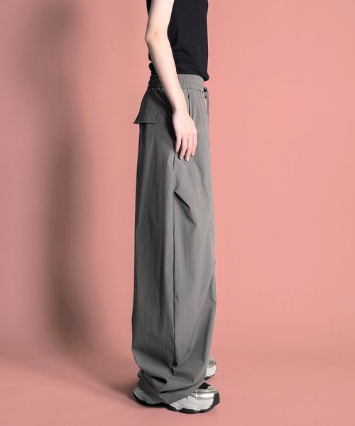 MAISON SELECT(メゾンセレクト)の「7E23 タックデザイン ワイドカーブパンツ(その他パンツ・レディース・グレー/ベージュ/チャコール・FREE)」の9枚目の写真