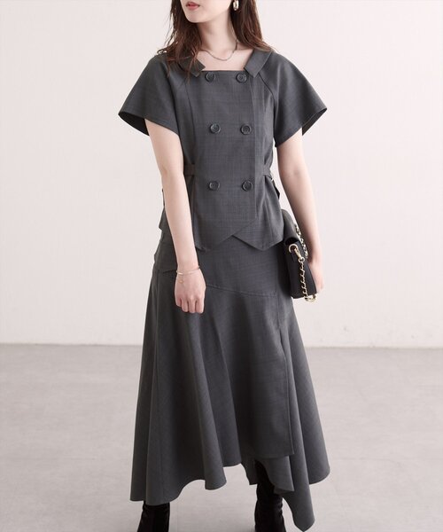 natural couture(ナチュラルクチュール)の「トレンチ風ベスト(ベスト・レディース・ブラウン/ブラック/ライトベージュ/チャコールグレー・FREE)」の7枚目の写真
