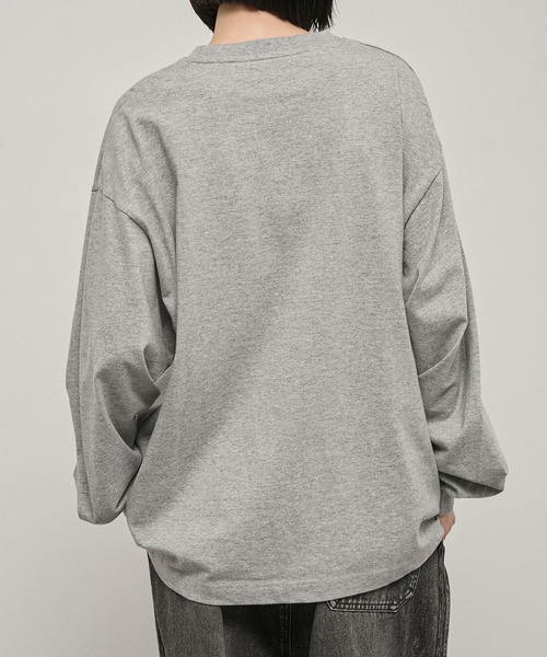Alfred Alex(アルフレッドアレックス)の「【Alfred Alex】Vintage Typography L/S Tee / ヴィンテージライク ビッグシルエット ロゴグラフィックロンT(Tシャツ/カットソー・メンズ・ブラック系/杢グレー/オリーブ/ブラック/ダークブラウン・L/M)」の21枚目の写真