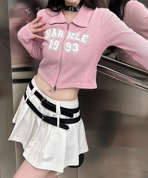 SHEPP(シープ)の「【26年秋冬新作】カレッジロゴ 襟付き クロップド カットソー 長袖 リブニット(Tシャツ/カットソー・レディース・グレー/ネイビー/ピンク・F)」の18枚目の写真