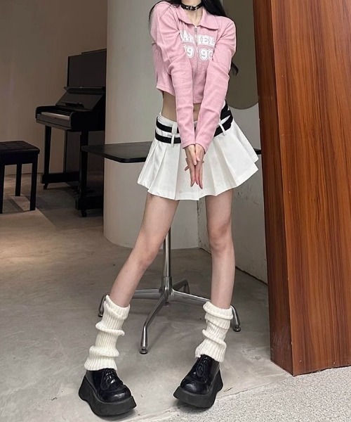 SHEPP(シープ)の「【26年秋冬新作】カレッジロゴ 襟付き クロップド カットソー 長袖 リブニット(Tシャツ/カットソー・レディース・グレー/ネイビー/ピンク・F)」の22枚目の写真