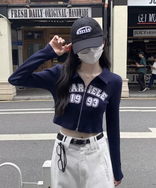 SHEPP(シープ)の「【26年秋冬新作】カレッジロゴ 襟付き クロップド カットソー 長袖 リブニット(Tシャツ/カットソー・レディース・グレー/ネイビー/ピンク・F)」の12枚目の写真
