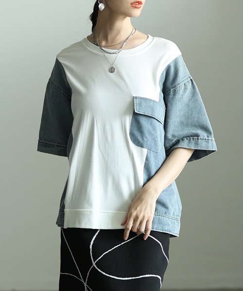 Sawa a la mode(サワアラモード)の「異素材デニムドッキングカットソー(Tシャツ/カットソー・レディース・ブラック/ホワイト・FREE)」の1枚目の写真