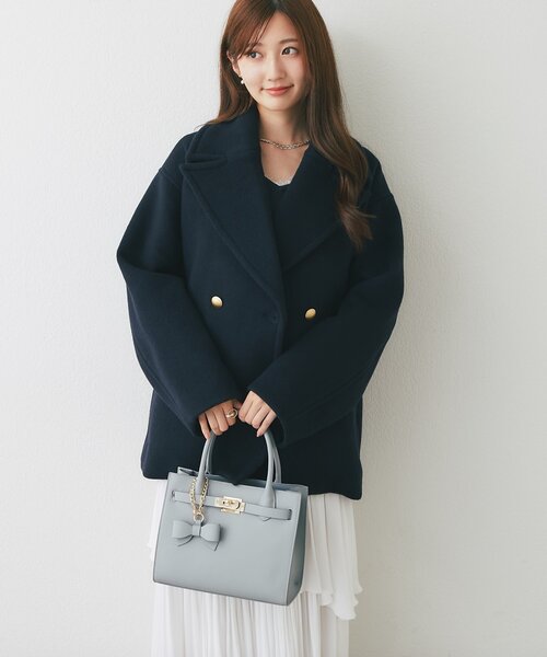 La boutique BonBon（ラブティックボンボン）の「【miki監修・最強デートBAG】レザーワイドトートバッグ（トートバッグ・レディース・ライトグレー/ブラック/グレー系その他・FREE）」の10枚目の写真