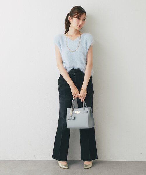 La boutique BonBon（ラブティックボンボン）の「【miki監修・最強デートBAG】レザーワイドトートバッグ（トートバッグ・レディース・ライトグレー/ブラック/グレー系その他・FREE）」の13枚目の写真