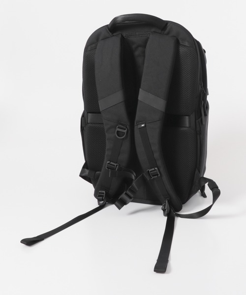 Aer(エアー)の「AER CITY PACK PRO 2 24L(バックパック/リュック・メンズ・ブラック・FREE)」の2枚目の写真