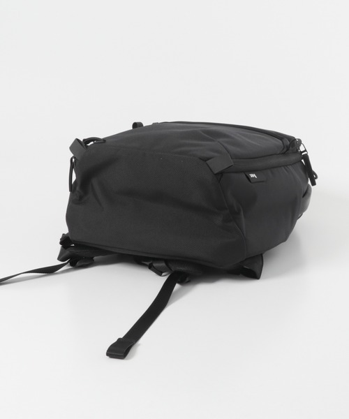 Aer(エアー)の「AER CITY PACK PRO 2 24L(バックパック/リュック・メンズ・ブラック・FREE)」の3枚目の写真