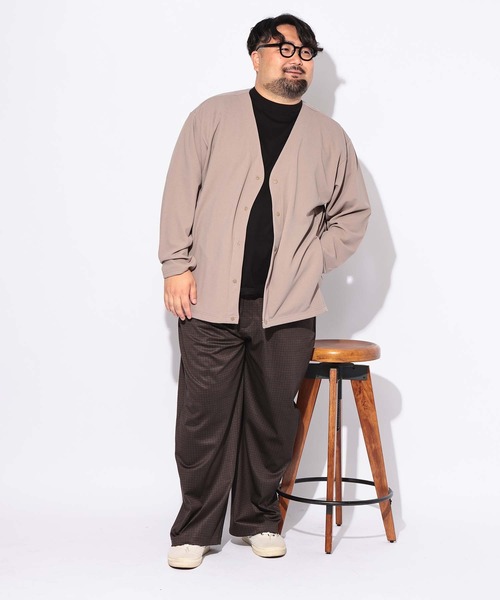 B&T CLUB(ビーティークラブ)の「カーディガン 長袖 メンズ 大きいサイズ ドット 釦 ボタン カルゼジョーゼット B&T CLUB (ビーアンドティークラブ)(カーディガン/ボレロ・メンズ・カーキ/ベージュ/ブラック・X1(3L~4L)/X2(4L~5L))」の4枚目の写真