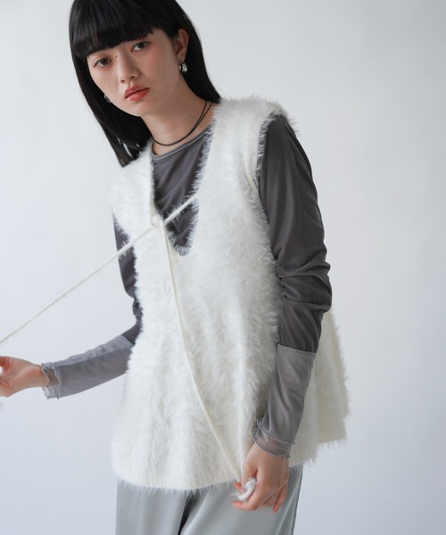 Bab(バブ)の「シアーベロアチュールカフストップス(Tシャツ/カットソー・レディース・アイボリー/チャコールグレー/ブラウン・FREE)」の3枚目の写真
