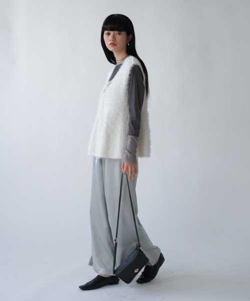 Bab(バブ)の「シアーベロアチュールカフストップス(Tシャツ/カットソー・レディース・アイボリー/チャコールグレー/ブラウン・FREE)」の22枚目の写真