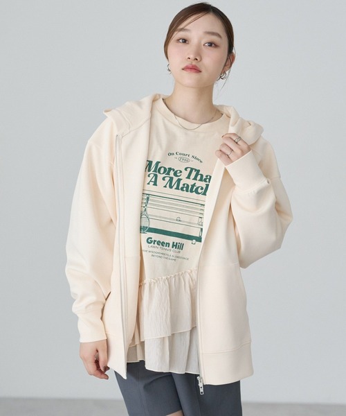 earth music&ecology(アースミュージックアンドエコロジー)の「エアもちパーカー(パーカー・レディース・アイボリー/ピンク/ブラック/杢グレー・FREE)」の2枚目の写真