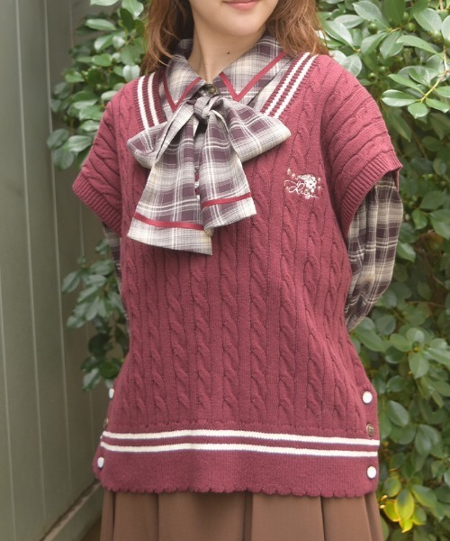 axes femme（アクシーズファム）の「刺繍入りチルデンニットベスト（ニット/セーター・レディース・ワイン/キナリ/ネイビー・FREE）」の3枚目の写真