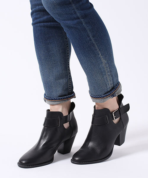 Stephanie ステファニエ の Gina 16 17winter掲載 Classy 12月号掲載 Stephanie Nu別注アンクルベルトショートブーツ L ブーツ Wear