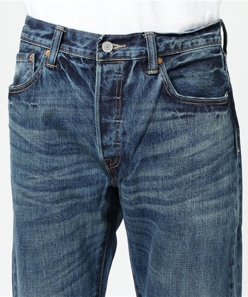 Levi's(リーバイス)の「【LEVI'S】501(R) アンティークウォッシュ(デニムパンツ・メンズ・インディゴブルー・28inch/33inch/31inch/34inch/32inch/29inch/36inch/30inch)」の4枚目の写真