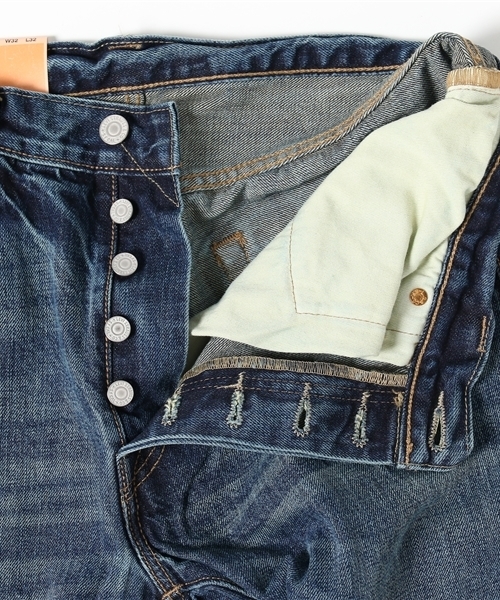 Levi's(リーバイス)の「【LEVI'S】501(R) アンティークウォッシュ(デニムパンツ・メンズ・インディゴブルー・28inch/33inch/31inch/34inch/32inch/29inch/36inch/30inch)」の9枚目の写真
