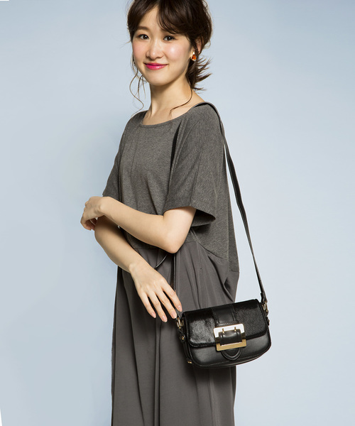 PLAIN CLOTHING（プレーンクロージング）の「ハラコフラップショルダーバッグ【PLAIN CLOTHING】（ショルダーバッグ・レディース・グレー/ブラック/レオパード/キャメル・FREE）」の2枚目の写真