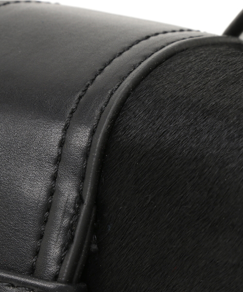 PLAIN CLOTHING（プレーンクロージング）の「ハラコフラップショルダーバッグ【PLAIN CLOTHING】（ショルダーバッグ・レディース・グレー/ブラック/レオパード/キャメル・FREE）」の5枚目の写真