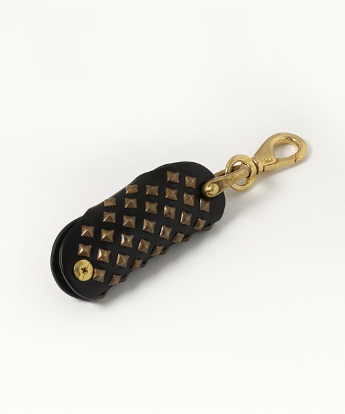 CALEE（キャリー）の「LEATHER STUDS KEY CASE（キーケース/キー