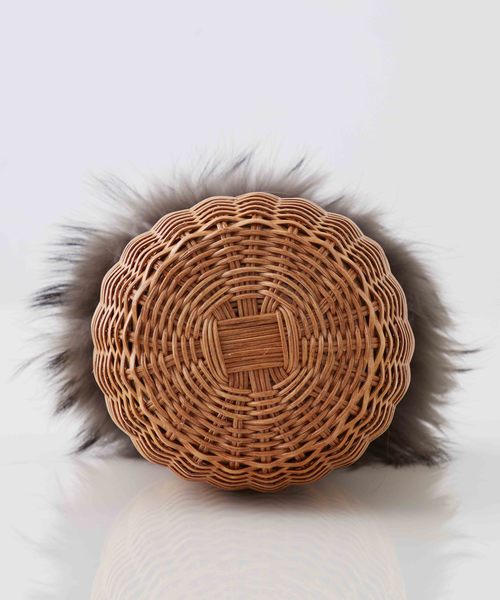 STUDIOUS（ステュディオス）の「【VIOLA’dORO】 ファー付きバケツ型ミニかご　MIRO V-8145（かごバッグ・レディース・ナチュラル/モカ/マルチ・FREE）」の5枚目の写真