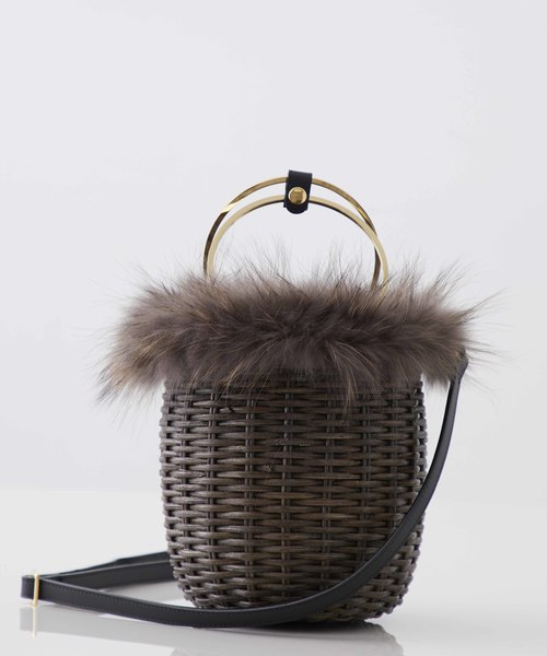 STUDIOUS（ステュディオス）の「【VIOLA’dORO】 ファー付きバケツ型ミニかご　MIRO V-8145（かごバッグ・レディース・ナチュラル/モカ/マルチ・FREE）」の8枚目の写真