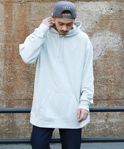 Rocky Monroe(ロッキーモンロー)の「ドロップショルダーミニ裏毛プルオーバーパーカー(パーカー・メンズ・チャコール/杢グレー/ベージュ/ブラック/ブルー/ネイビー/オートミール/ワイン/ピンク/ホワイト・FREE)」の6枚目の写真