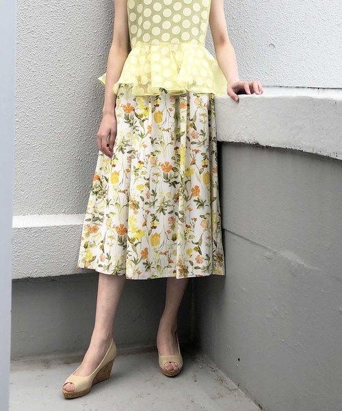 PICCIN（ピッチン）の「日本製インクジェットボタニカルフレアスカート（スカート・レディース・ネイビー/オフホワイト/ブルー系その他/ホワイト系その他/イエロー・MEDIUM）」の5枚目の写真