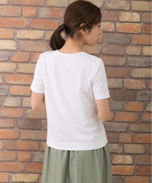 PREFERIR（プレフェリール）の「フラスコネック 半袖 Ｔシャツ（Tシャツ/カットソー・レディース・ホワイト/ブラック/ネイビー・MEDIUM/LARGE）」の10枚目の写真