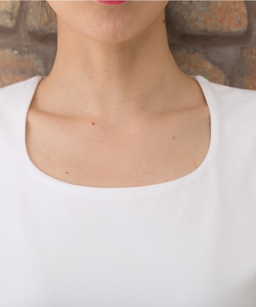 PREFERIR（プレフェリール）の「フラスコネック 半袖 Ｔシャツ（Tシャツ/カットソー・レディース・ホワイト/ブラック/ネイビー・MEDIUM/LARGE）」の11枚目の写真