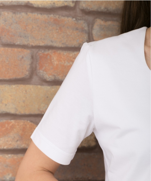 PREFERIR（プレフェリール）の「フラスコネック 半袖 Ｔシャツ（Tシャツ/カットソー・レディース・ホワイト/ブラック/ネイビー・MEDIUM/LARGE）」の12枚目の写真