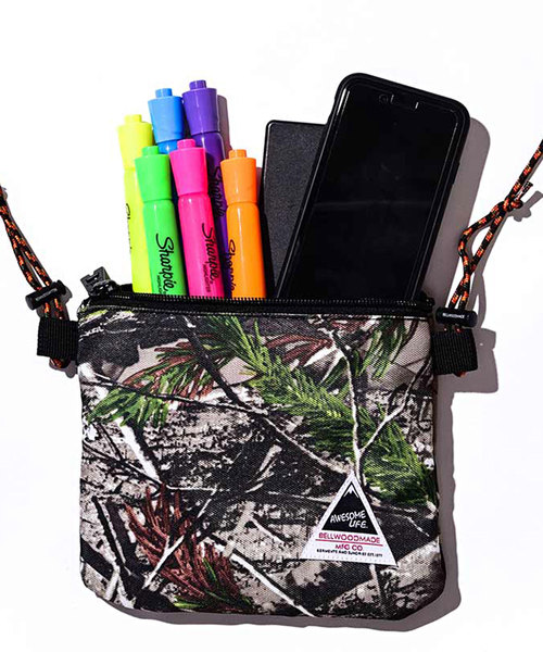 BELLWOODMADE（ベルウッドメイド）の「【 BELLWOODMADE / ベルウッドメイド 】 TIP / ミニサコッシュバッグ / ミニショルダー / ポーチ（ショルダーバッグ・メンズ・ブラック/ネイビー/オリーブ/インディゴブルー/カモフラージュ・FREE）」の9枚目の写真