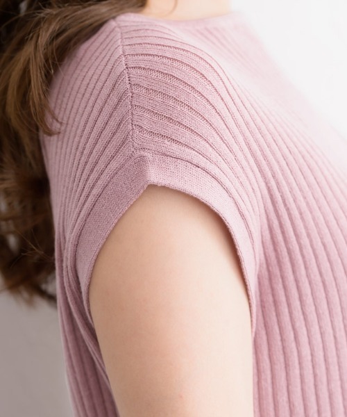 Pierrot（ピエロ）の「フレンチスリーブ リブニットトップス　サマーニット　フレンチ袖　薄手ニット（ニット/セーター・レディース・ブラック/ネイビー/ミント/マスタード/ラベンダー/アイボリー/杢グレー/ブルー系その他/ピンク系その他/グリーン系その他/バーガンディー/ベージュ系その他/オレンジ系その他/ブルー系その他2/パープル系その他/スモークピンク/グレイッシュベージュ/ブルー系その他3・M/L）」の20枚目の写真